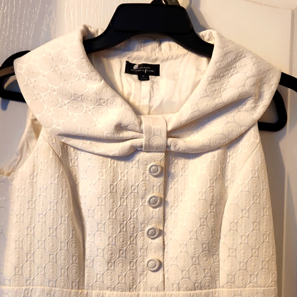 Tahari Arthur S. Levine White Collared Sleeveless Dress Size 8